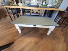 Landelijke wit grijze salontafel lade Landelijke wit grijze salontafel lade
